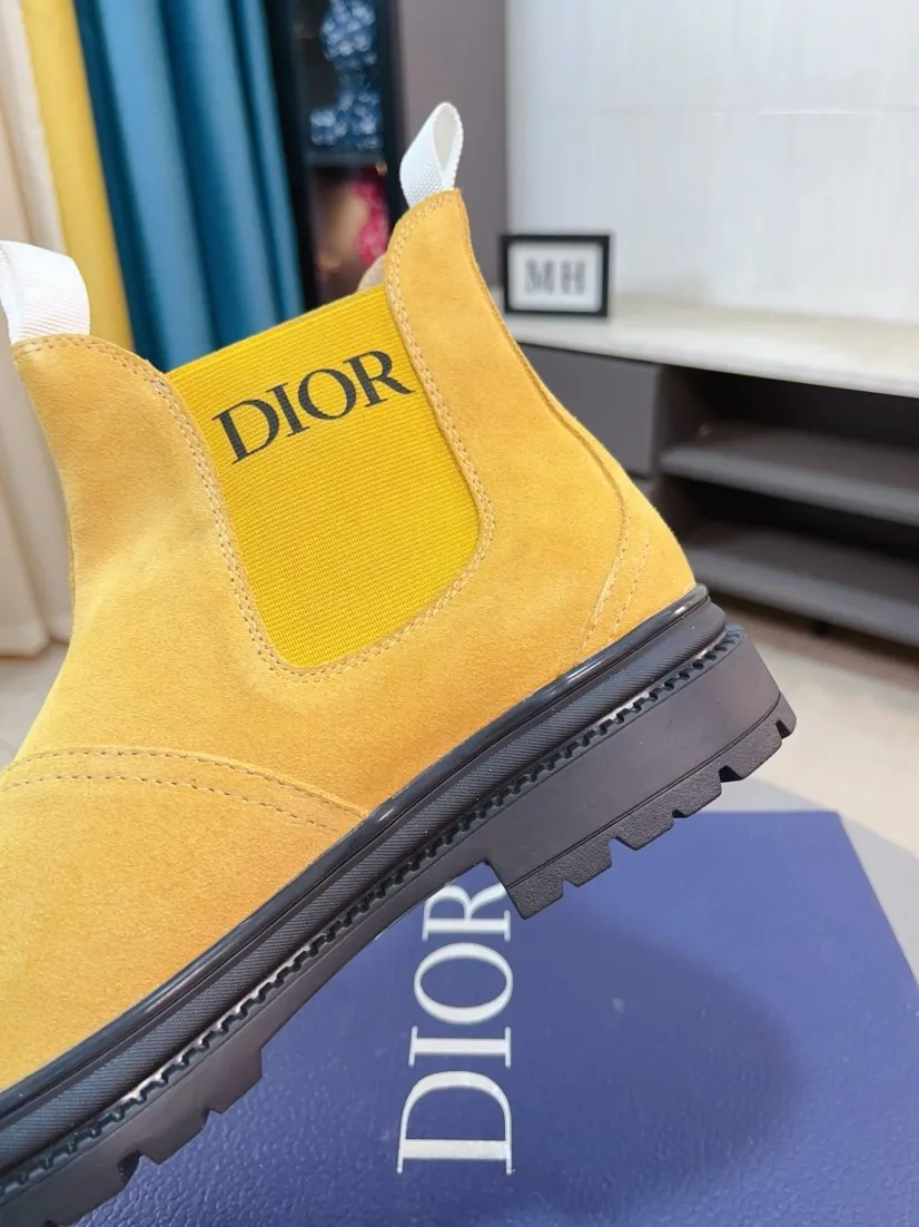 Men's shoes 💰480🌹🌹[Dior] Dior high-top new imported first-layer frosted cowhide ➕Leather lining, designed by European and American masters, perfect shape to create counter quality, solid color raw and wear-resistant outsole, original quality, unique design and beauty, super versatile and very comfortable. High-end without losing taste, fashionable, cold-proof and warm! Absolute focus 38-44 size
